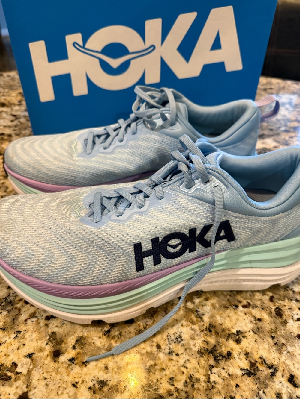 Hoka Women’s Gaviota 5
Size 11B